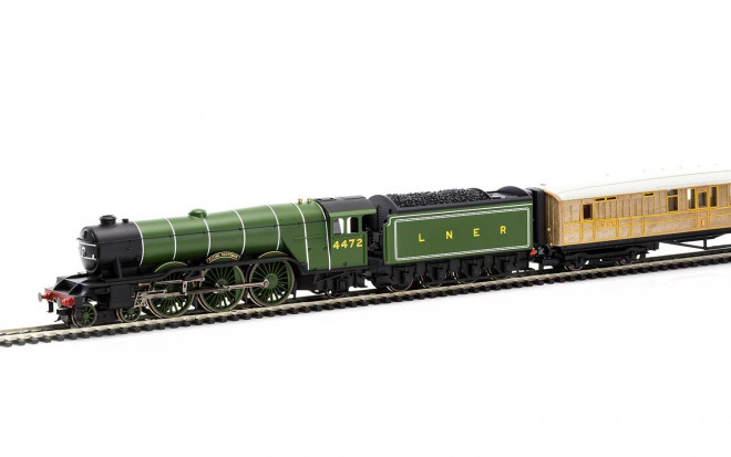 Hornby Flying Scotsman OO Gauge Train Set DCC Ready (UK plug) 1