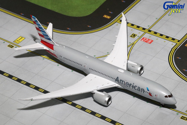 American Airlines Boeing 787-9 N825AA Gemini Jets GJAAL1868 Scale 1:400 IN STOCK 