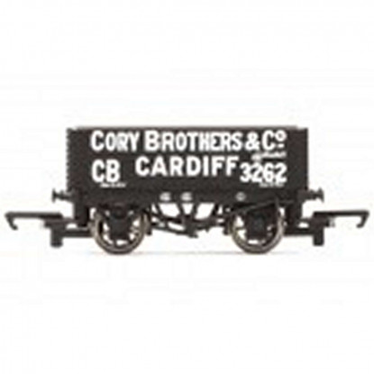 Hornby 00 Gauge R3670 BR Collett 2-8-2T Class 72xx Freight Train Pack ...