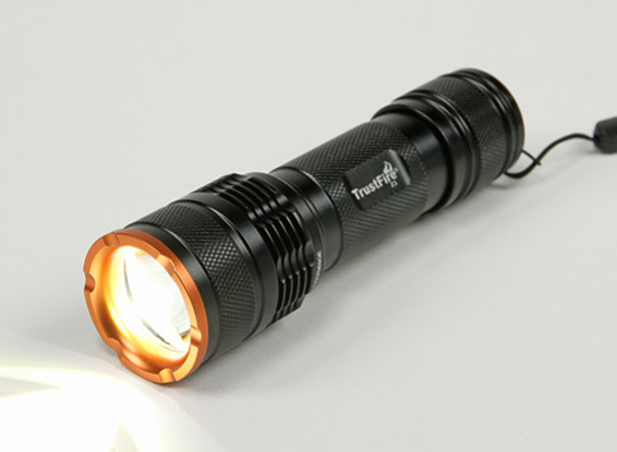 TR-Z3 Zoomable LED Flashlight