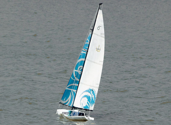 SCRATCH DENT Poseidon 650 Sailboat 1370mm RTS E1145 UK Warehouse