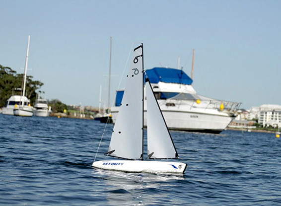 HydroPro Affinity RG65 Racing Yacht (Plug and Play)