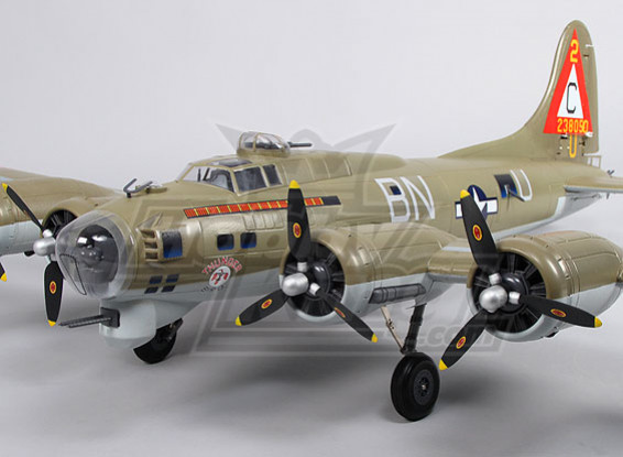 B-17 Flying Fortress (olive) Super Detail 1600mm (PNF)