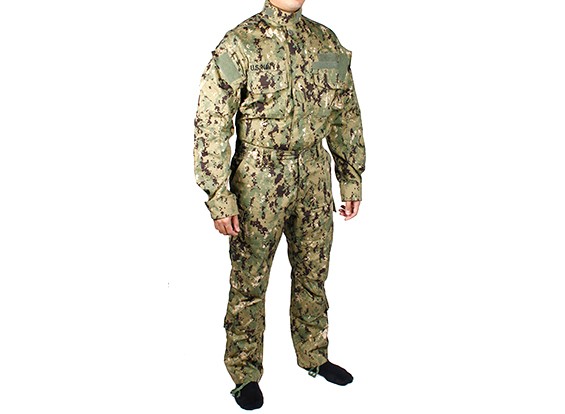 米海軍 NWU AOR2 TYPE III MEDIUM 上下セット