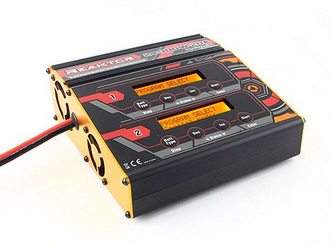 Turnigy Reaktor 300W Balance Charger - Unboxing + features + menu browse 