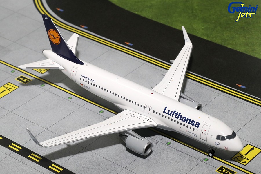 Gemini jets lufthansa new arrivals
