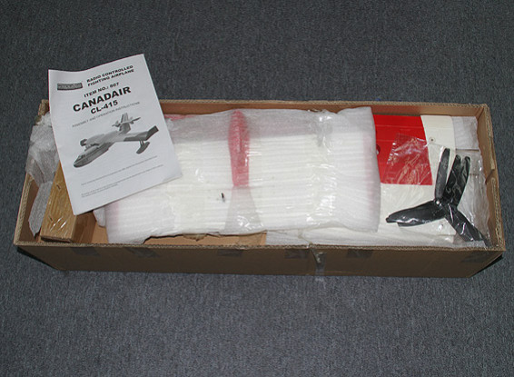 SCRATCH / DENT CL-415 Canadair 1390mm (rot / weiß) (ARF)