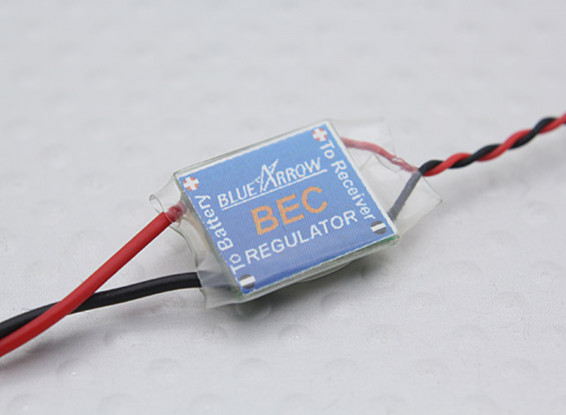 Salida de flecha azul Ultra Micro regulador de voltaje automático 5V / 1A DC