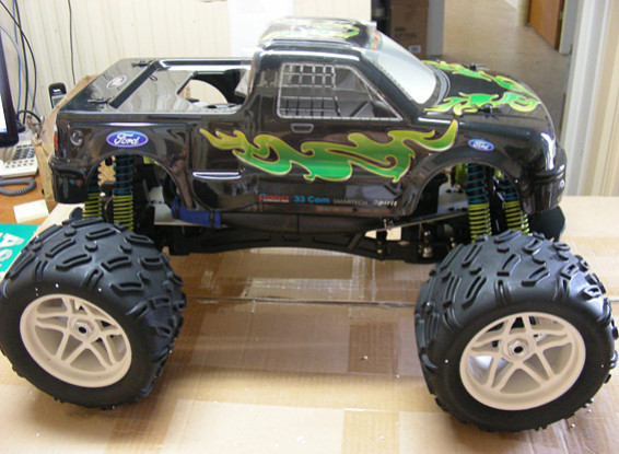 SCRATCH / DENT - Smartech juguetes Tornado F150 1: 6 4WD RTR Nitro RC Truck (UA de almacenes)