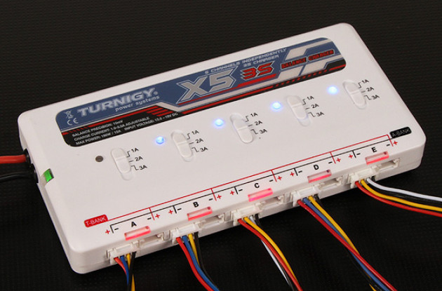 Turnigy X5 3S polímero de litio de 5 puertos cargador de batería