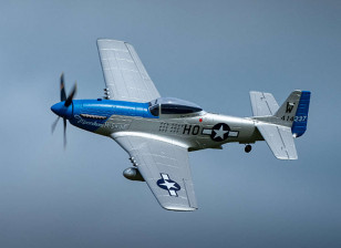 H-King P-51D Moonbeam McSwine 750mm (30 ") V2 con stabilizzatore di volo ORX a 6 assi (PNF) giroscopio