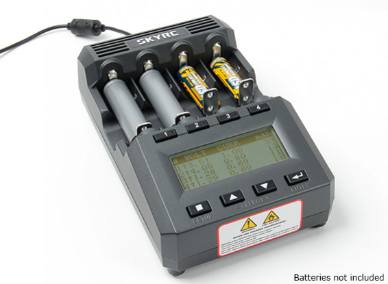 GBプラグ付きSkyRC MC3000の充電器
