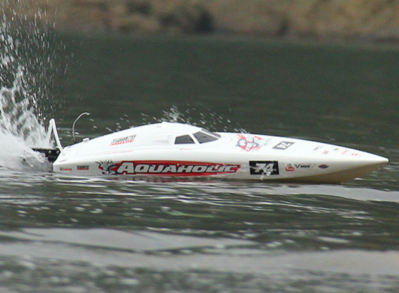 Quanum AquaholicブラシレスディープVレーシングボート740ミリメートル（ARR）