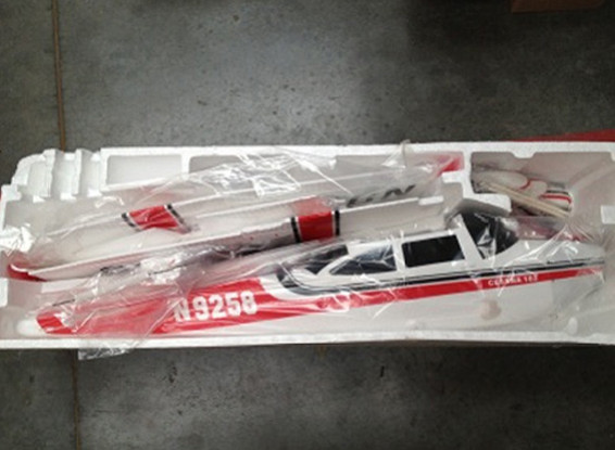 RISCO / DENT Hobbyking 182 EPS 1410 milímetros (ARF) (Armazém UK)