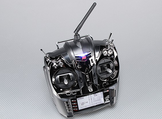 JR XG8 8-Channel 2.4GHz DMSS Transmitter w / RG831B Receiver (Modo 2)