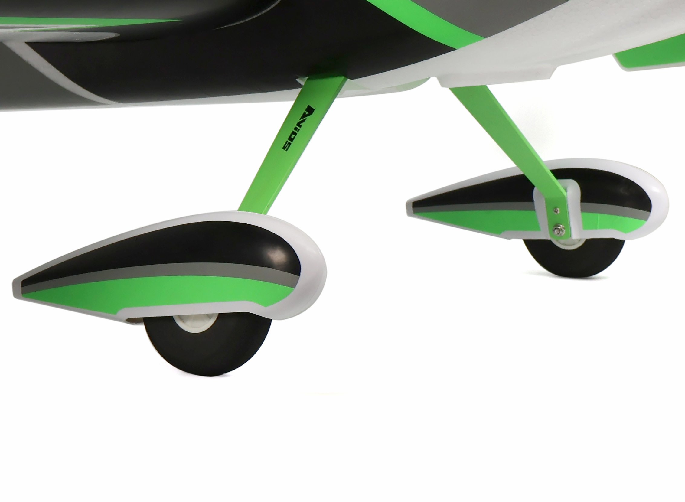 Avios EXTRA NG 1600mm landing gear detail