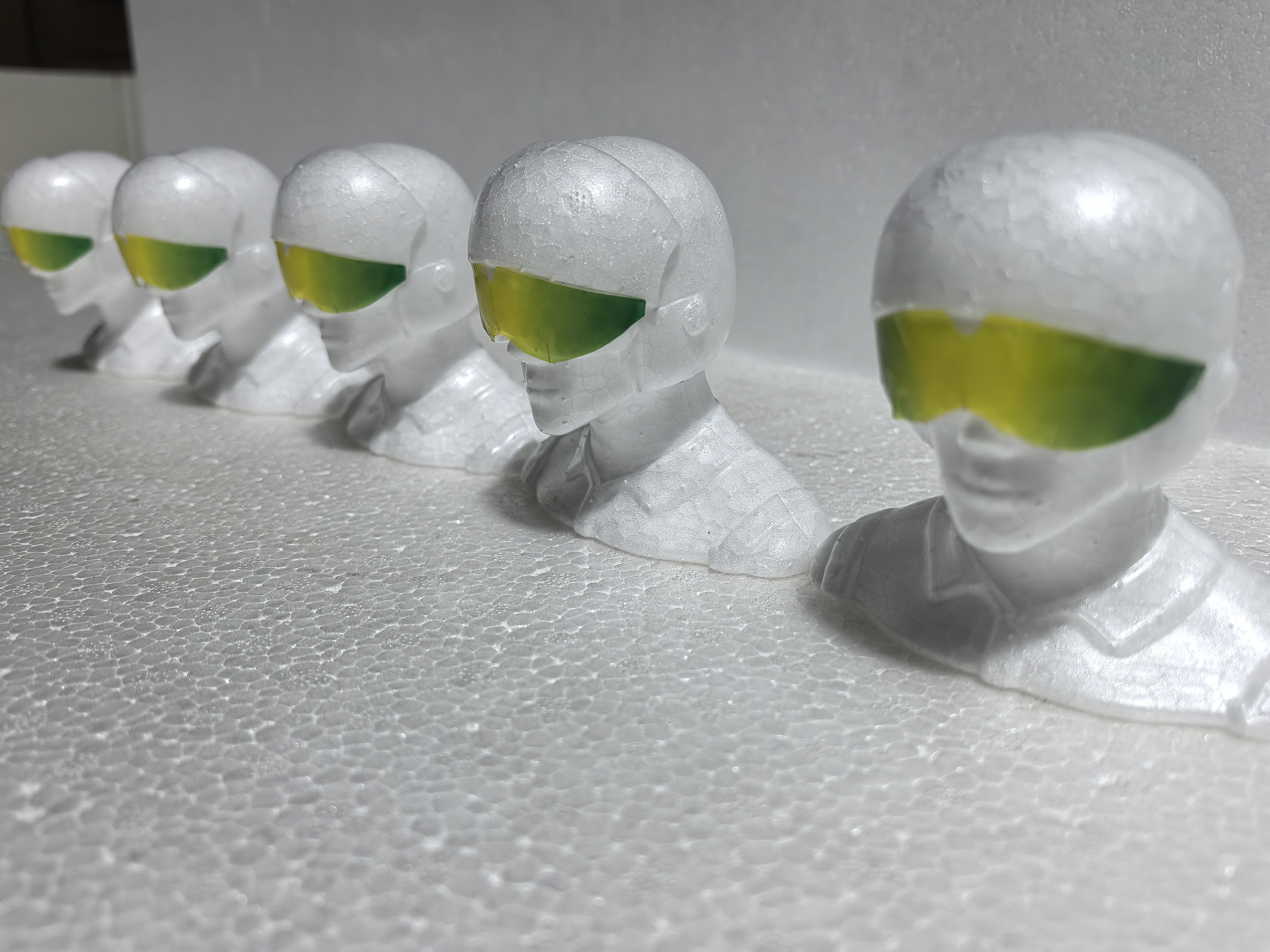 Customizable white foam pilot heads for the Avios EXTRA NG